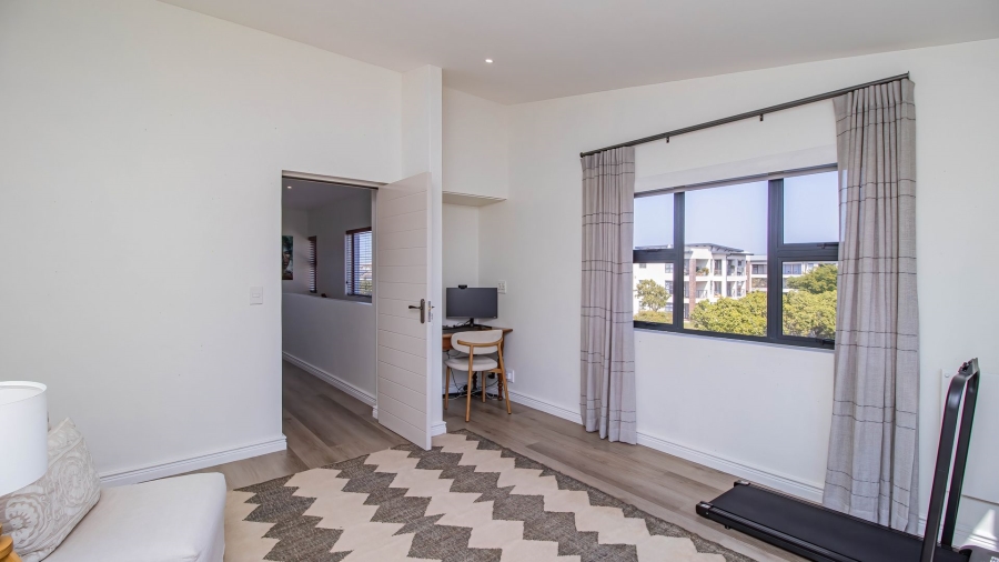 To Let 4 Bedroom Property for Rent in Royal Ascot Western Cape